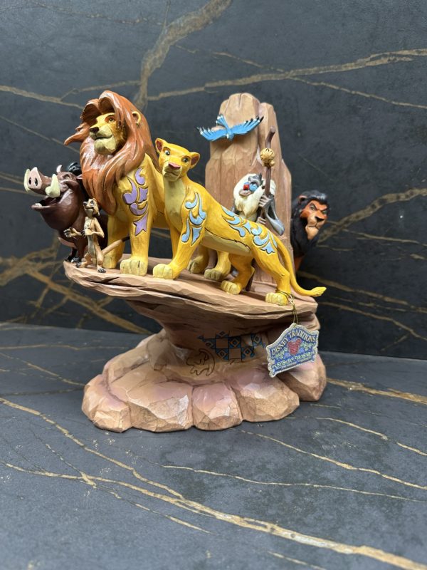 Figurine sculptée en pierre du Roi Lion