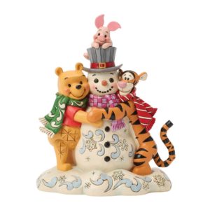 Winnie l'ourson et ses amis avec bonhome de neige